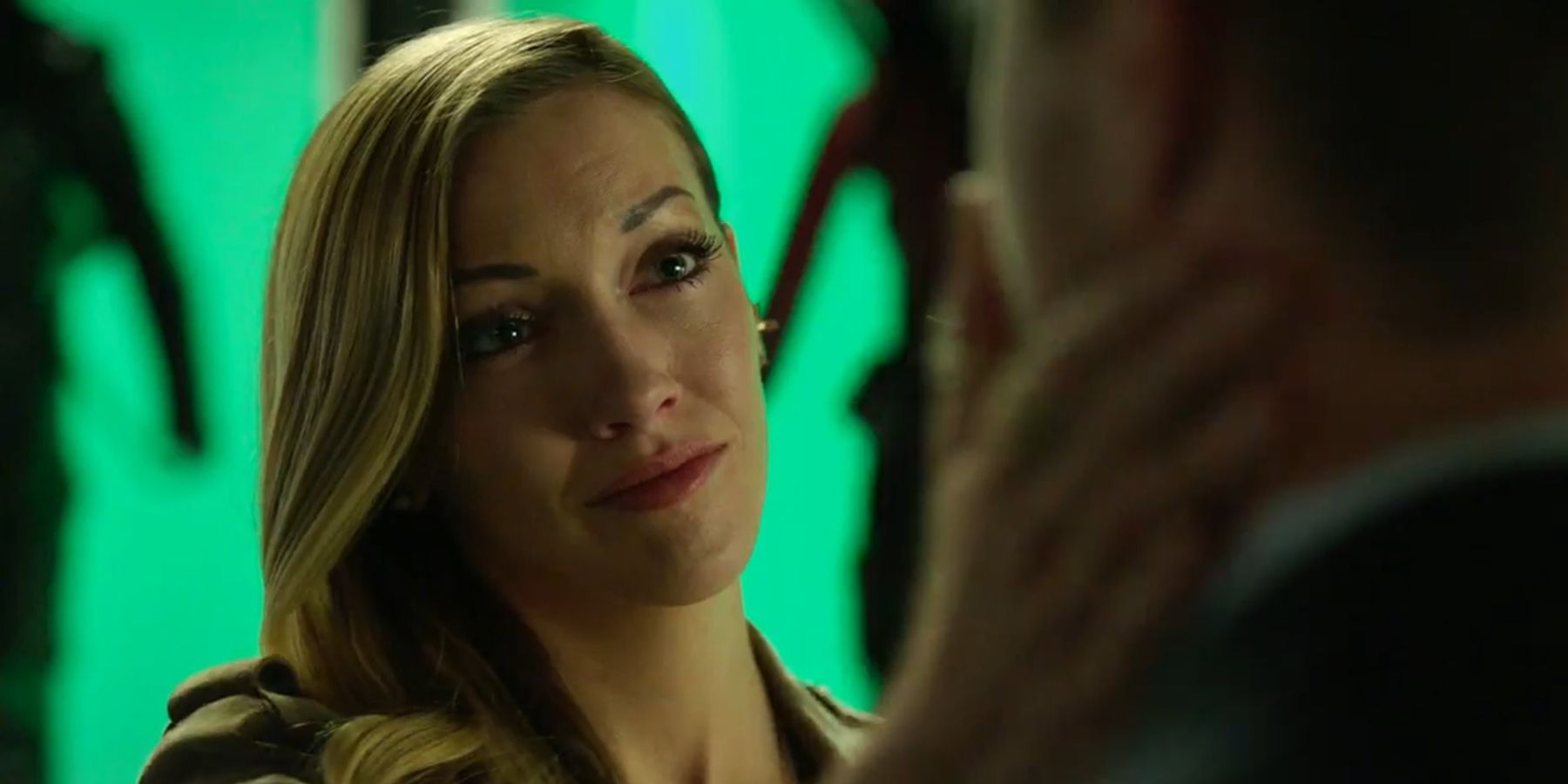 Arrow's Finale Let Down Earth-1 Laurel One Last Time CBR.