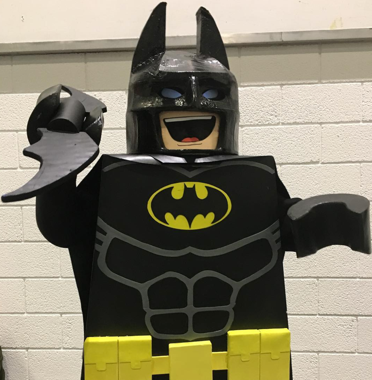 15 Characters Impossible To Cosplay But Fans Still Pulled Off!! 21 Lego batman