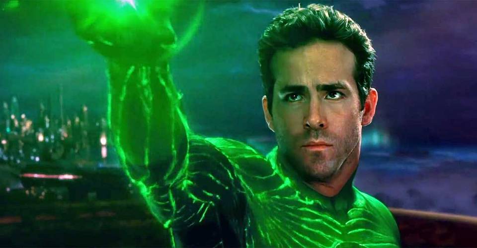 ryan reynolds tells fan not to watch green lantern cbr