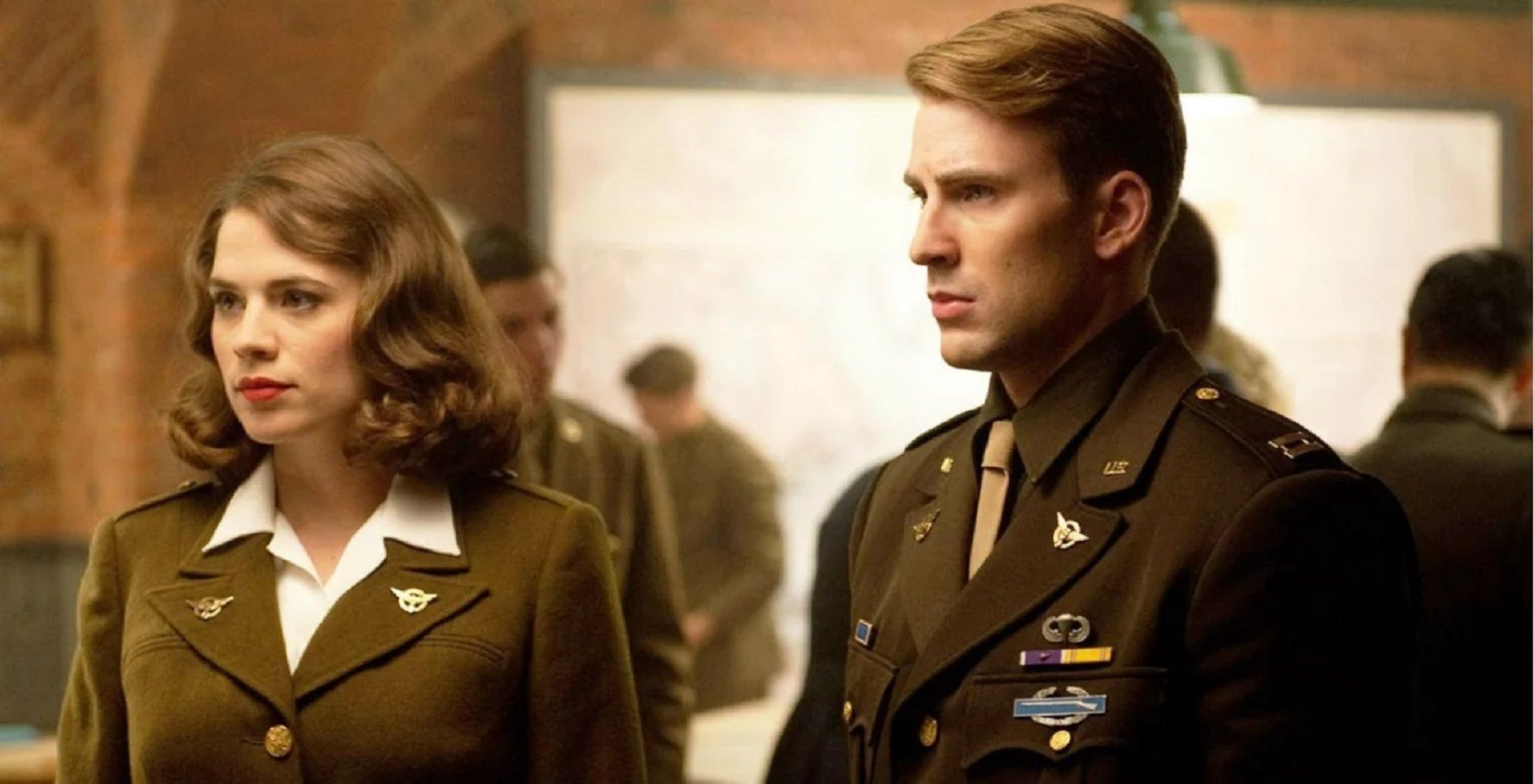 MCU: 5 Reasons Steve Was Right To Stay With Peggy (& 5 It Was Selfish)