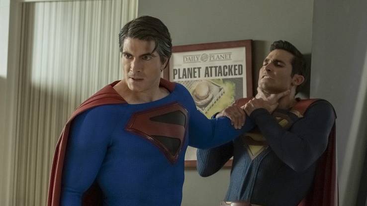 Crisis-on-Infinite-Earths-Supermen.jpg