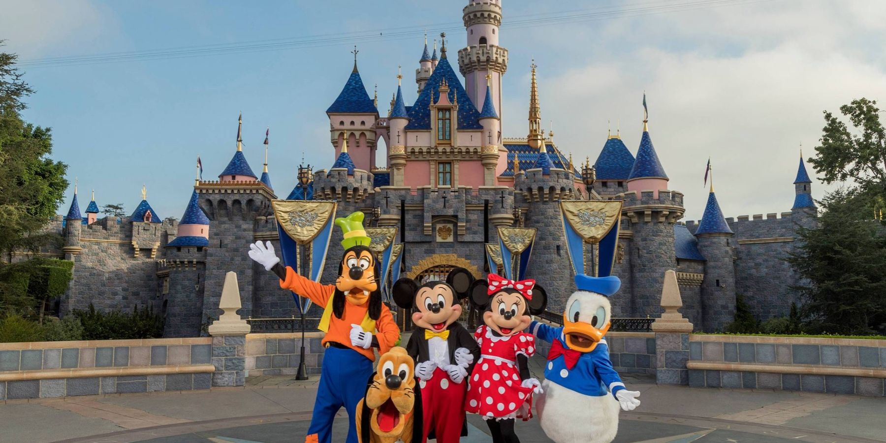Disneyland Closes Due to Coronavirus Outbreak | CBR