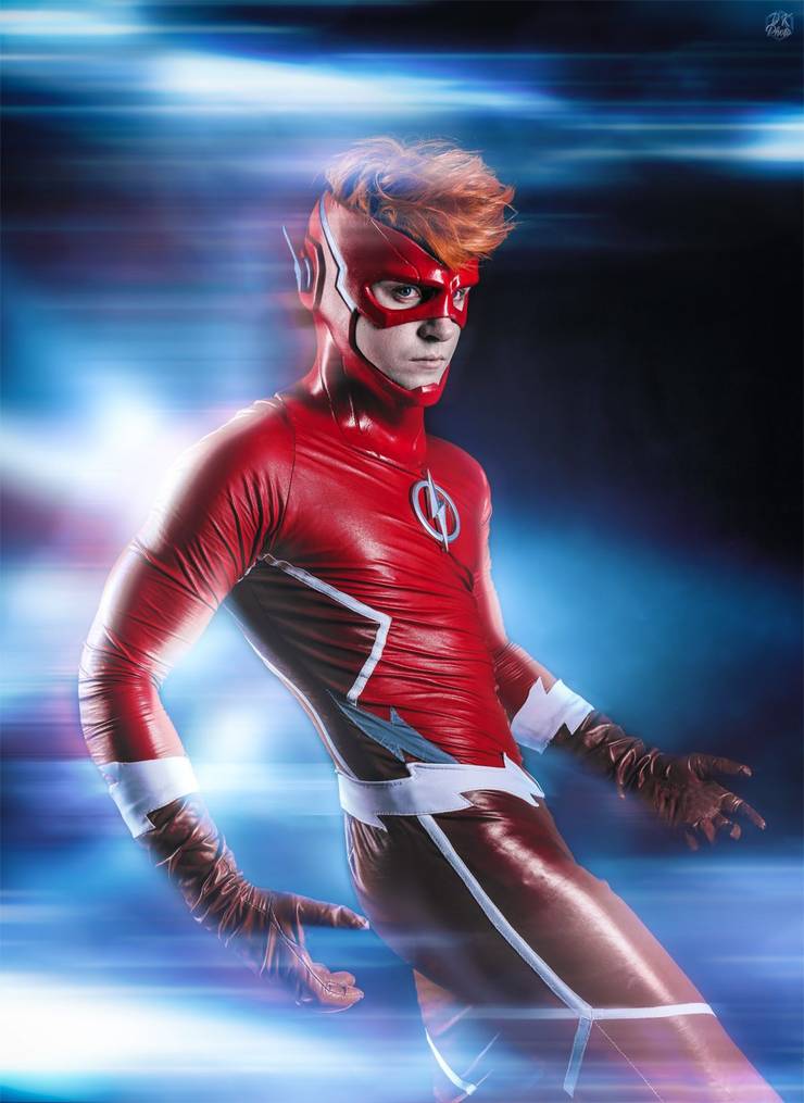 10 Justice League Cosplays That Look Just Like The Real Deal 14 Wally West Rebirth e1586309848684