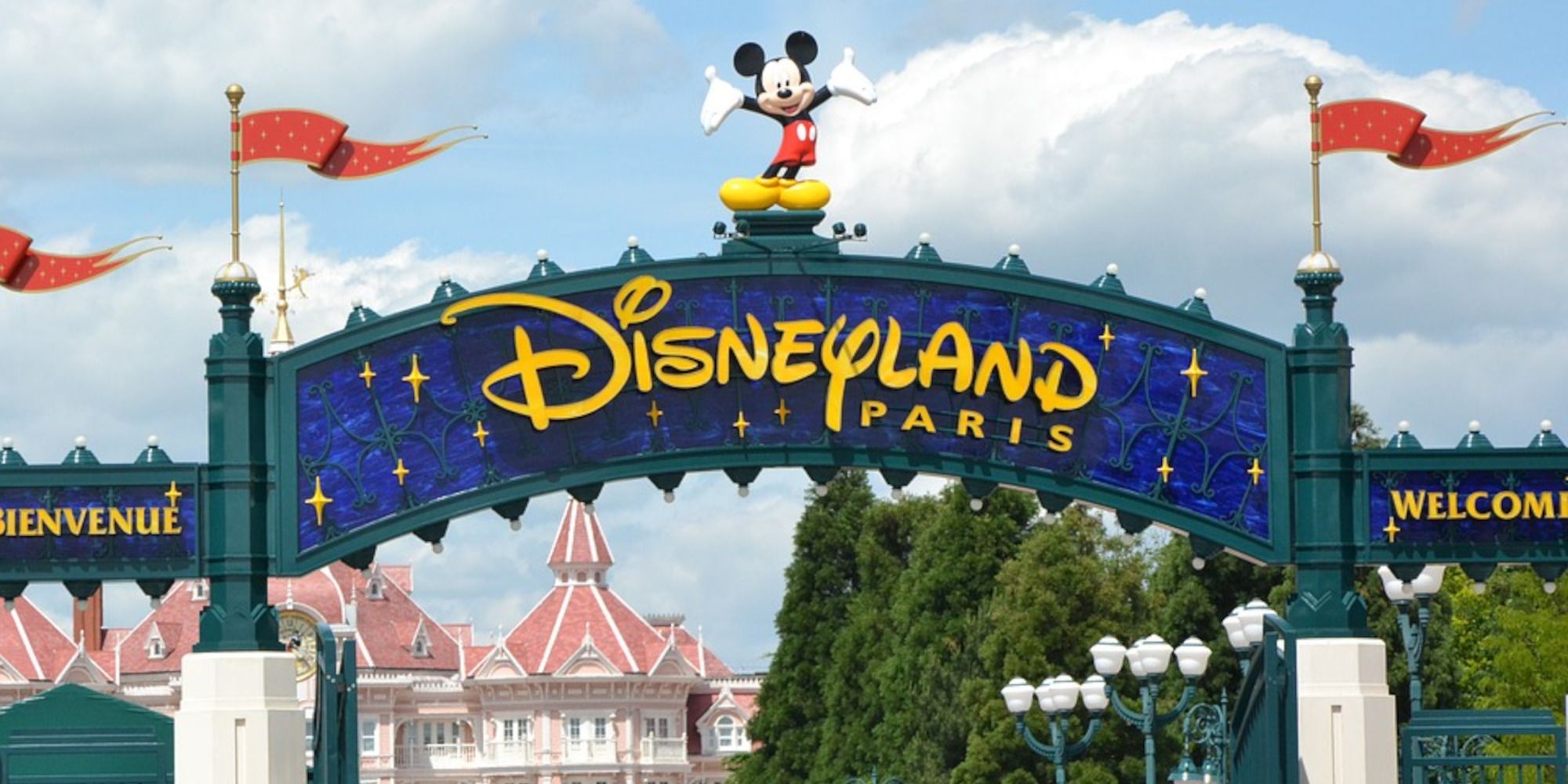 Disneyland Paris Pushes Back February Reopening To April Cbr