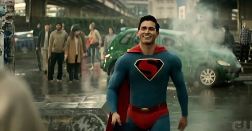 Watch Superman & Lois' Golden Age Homaging Opening Sequence | CBR