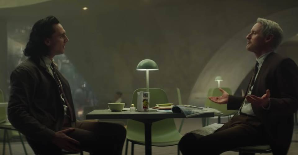 مراجعة مسلسل loki - سيد الخداع كما لم تشاهده من قبل 7 Loki Found His First Friend in Mobius, Says Tom Hiddleston | CBR