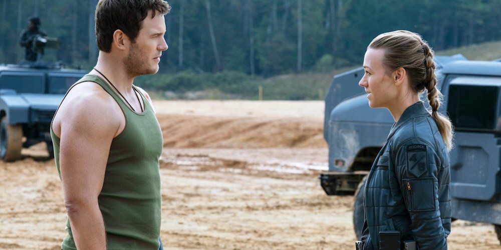 2 tomorrow war.jpeg?q=50&fit=crop&w=740&h=370&dpr=1